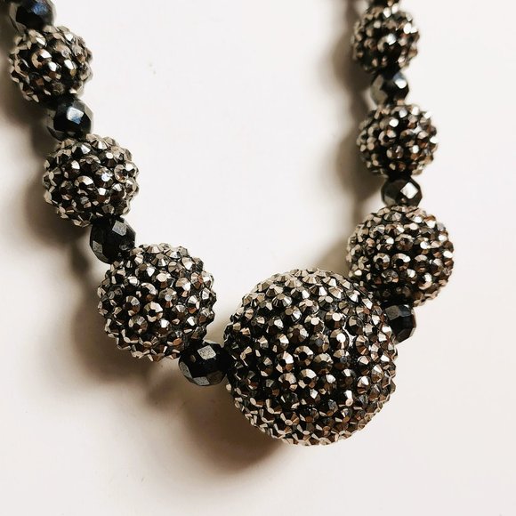 Necklace & Matching Earrings of Vintage "Hematite" & Antique Silver Dipped Glass - Picture 1 of 4